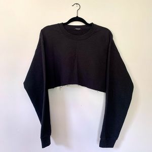 Cropped Black Crew Neck Sweatshirt
